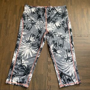 G-21 women’s mid rise palm trees print leggings Size XL